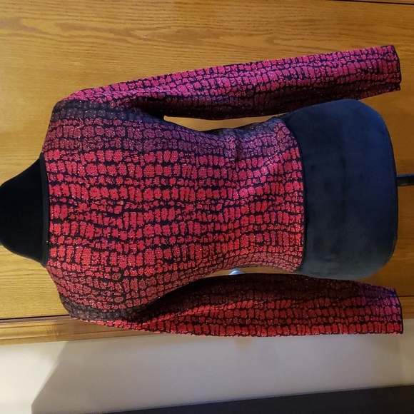 Carmen marc Calvo red black gold zip crop cardigan sweater - Picture 4 of 5